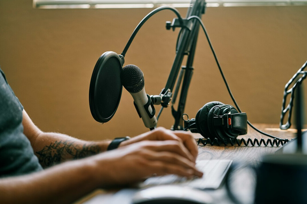 podcast recording studio setup